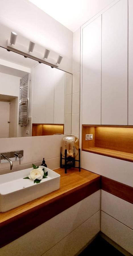 Amazing Flat With Garden, Vinohrady Near Center * Praag