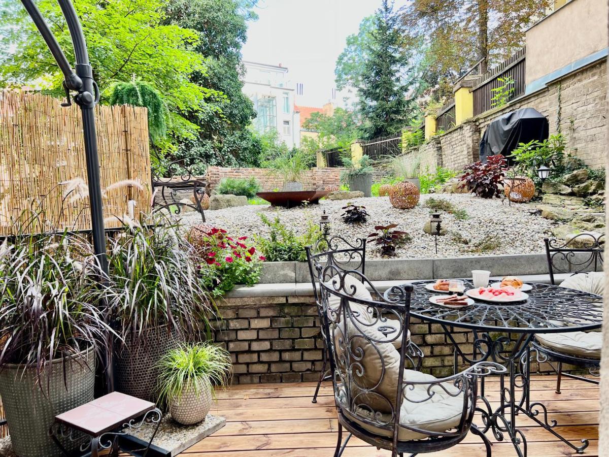 Appartement Amazing Flat With Garden, Vinohrady Near Center Praag